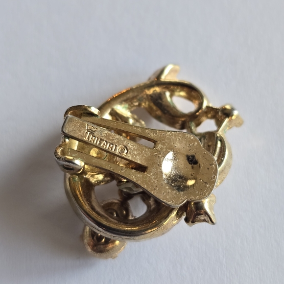 Vintage Crown Trifari single clip on earring gold tone Alfred Phillippe - Picture 5 of 9